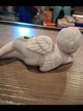 White Bisque Porcelain Reclining Angel Cherub Figurine 4.5"
